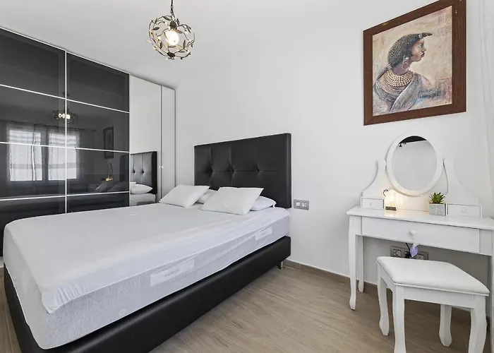 Adama - Gescav * Costa Teguise