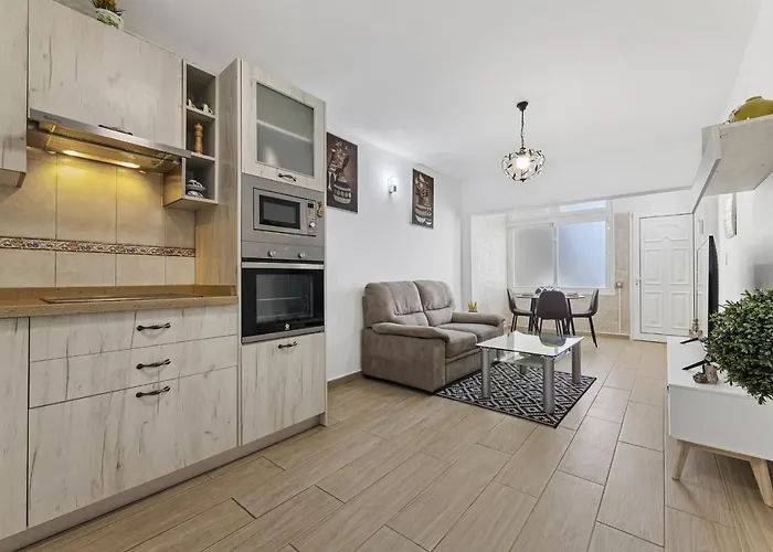 Adama - Gescav Costa Teguise